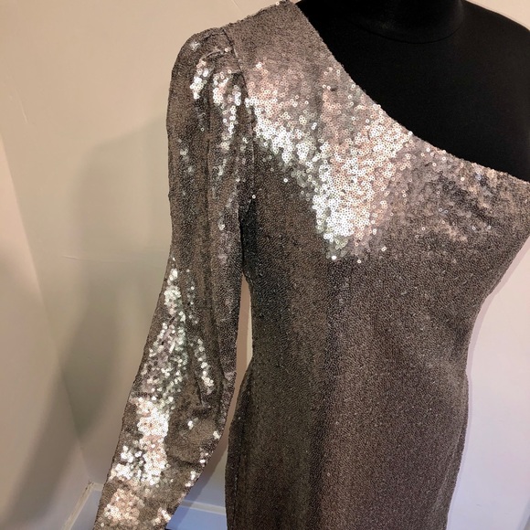 NWT Silver Sequin One Shoulder Mini Dress HOT! - Picture 2 of 6